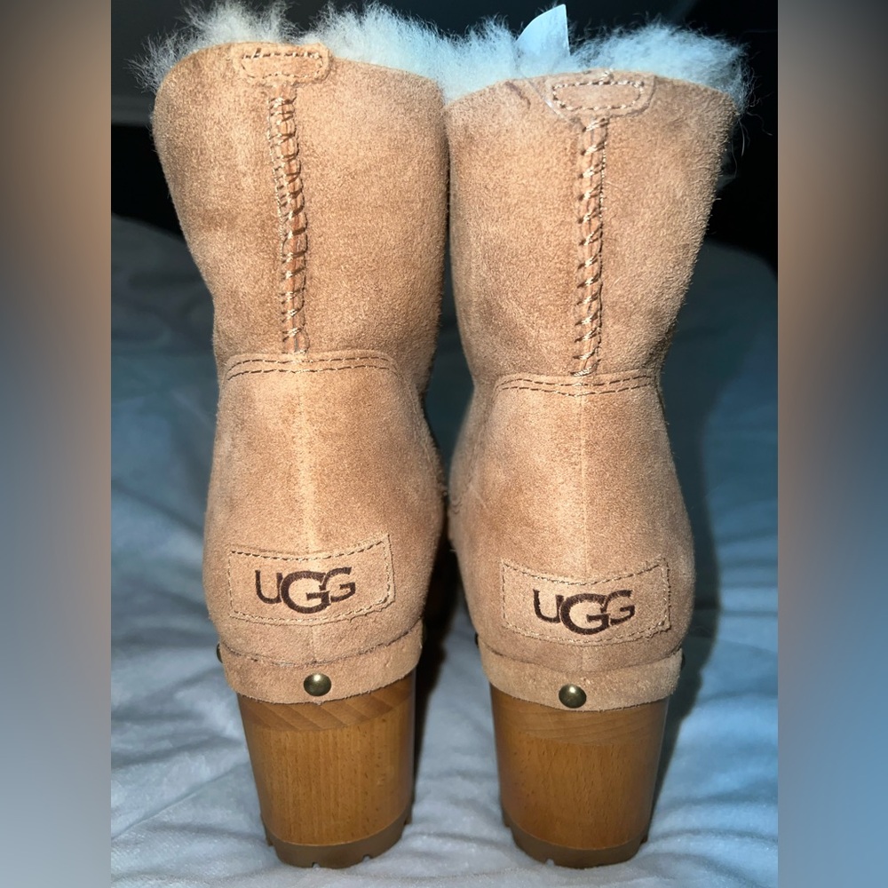 UGG Women’s Thebes Clog Boots